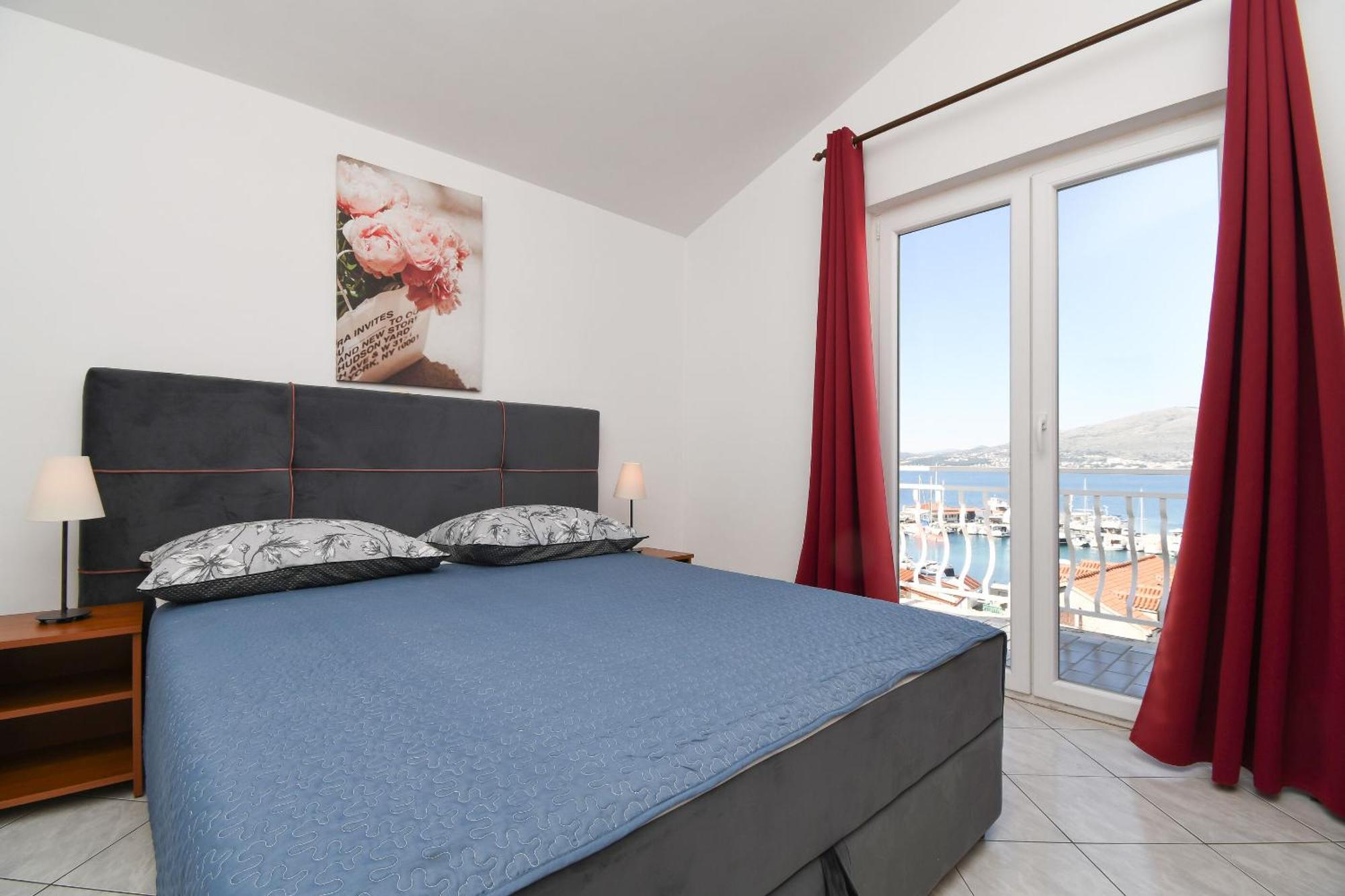 Apartments Biserka - 50 M From Beach Τρογκίρ Εξωτερικό φωτογραφία