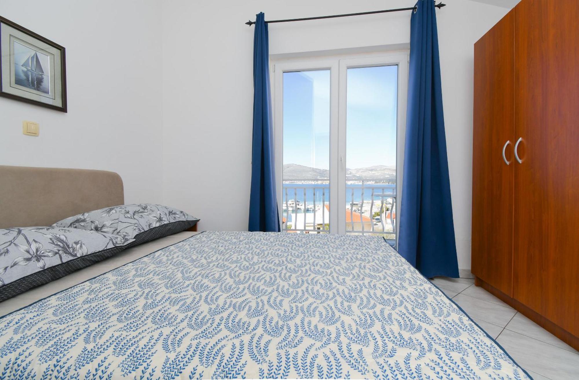Apartments Biserka - 50 M From Beach Τρογκίρ Εξωτερικό φωτογραφία