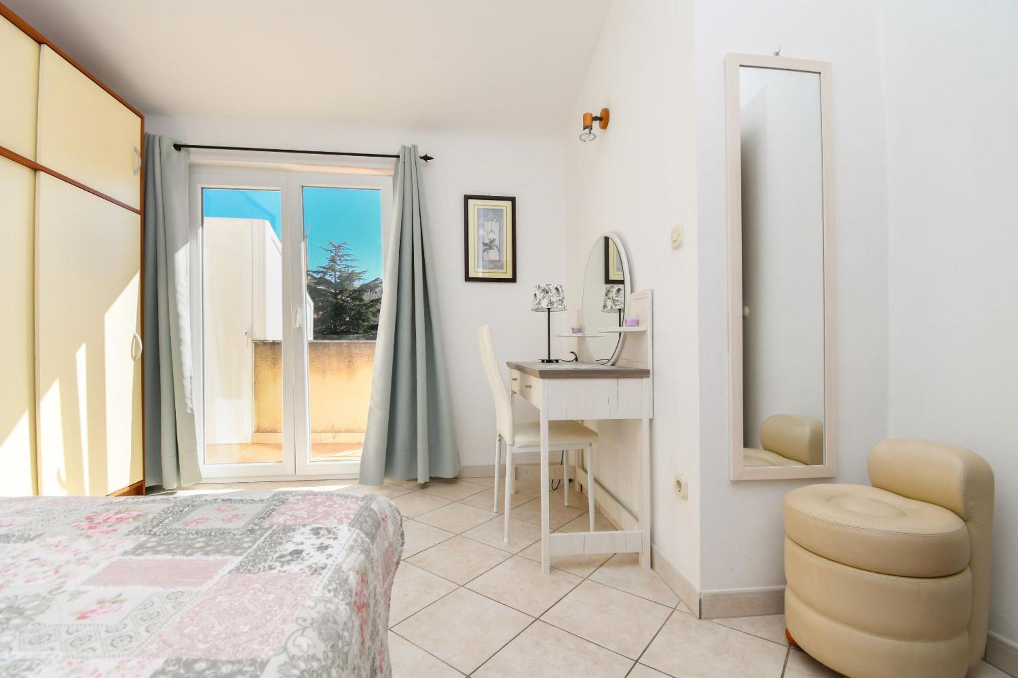 Apartments Biserka - 50 M From Beach Τρογκίρ Εξωτερικό φωτογραφία