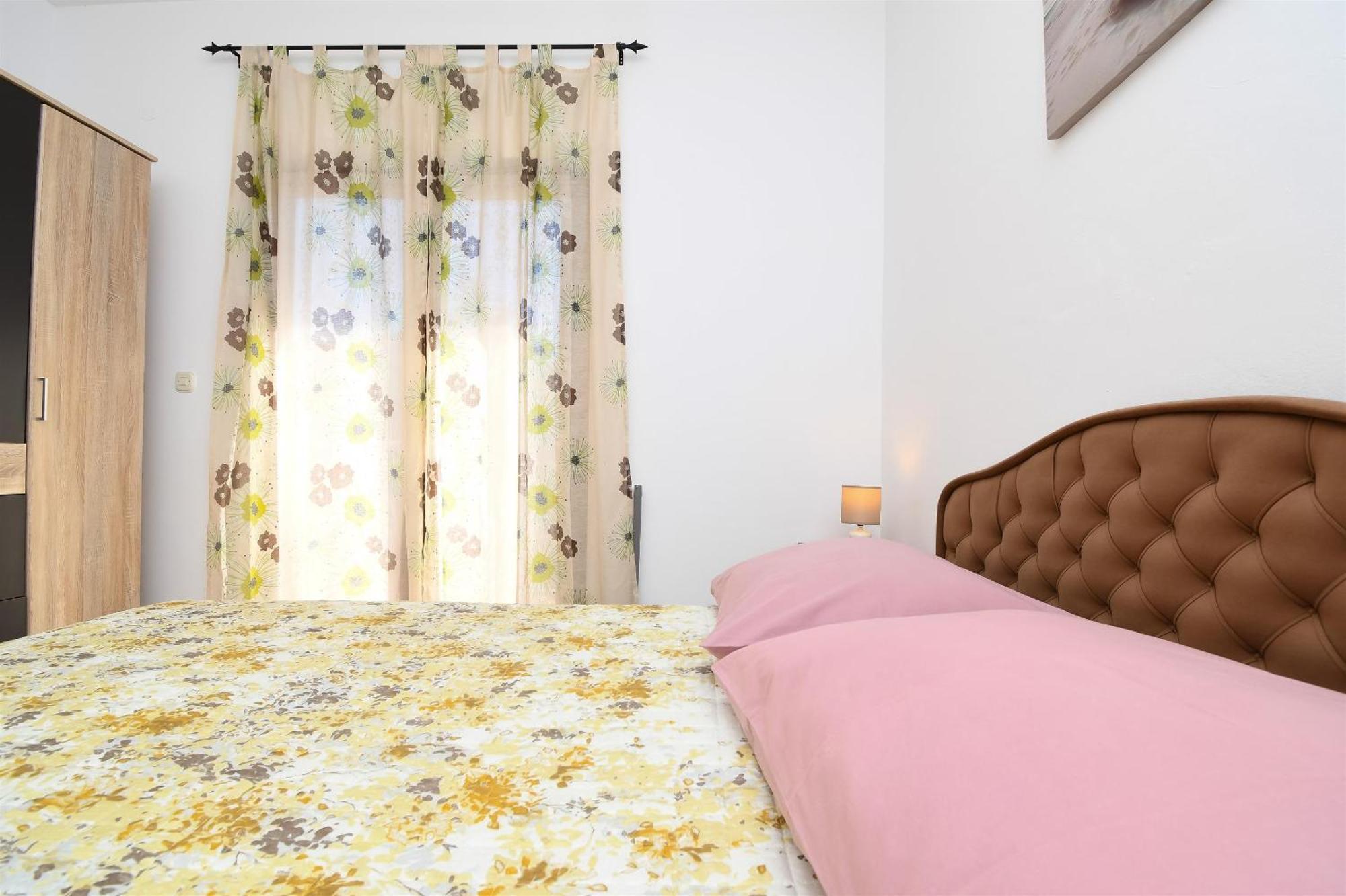 Apartments Biserka - 50 M From Beach Τρογκίρ Εξωτερικό φωτογραφία