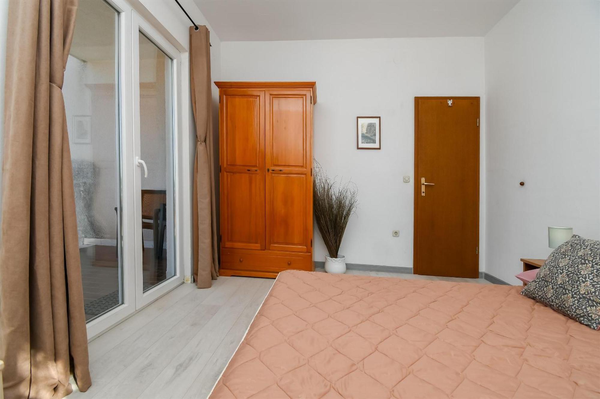 Apartments Biserka - 50 M From Beach Τρογκίρ Εξωτερικό φωτογραφία