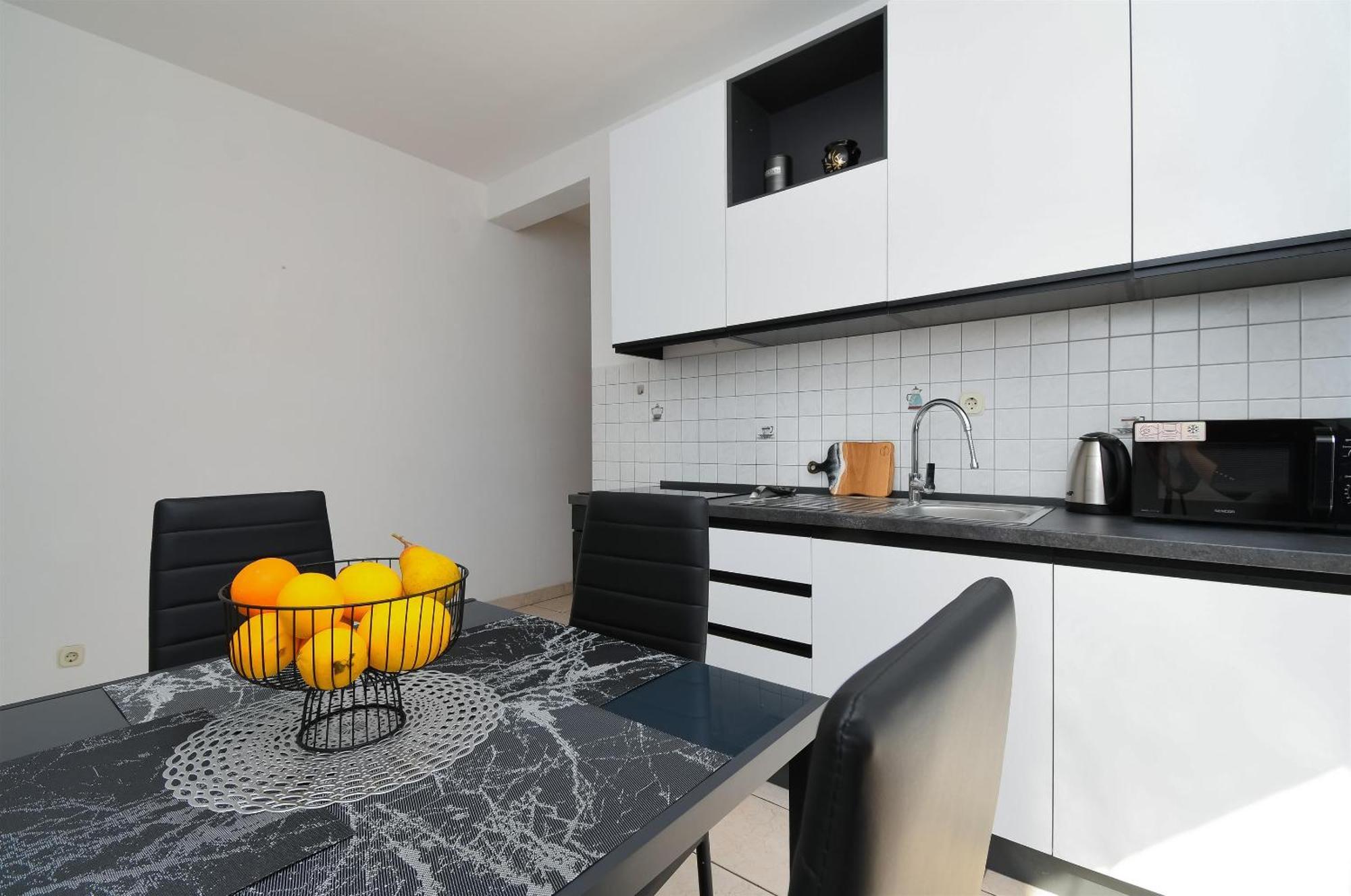 Apartments Biserka - 50 M From Beach Τρογκίρ Εξωτερικό φωτογραφία