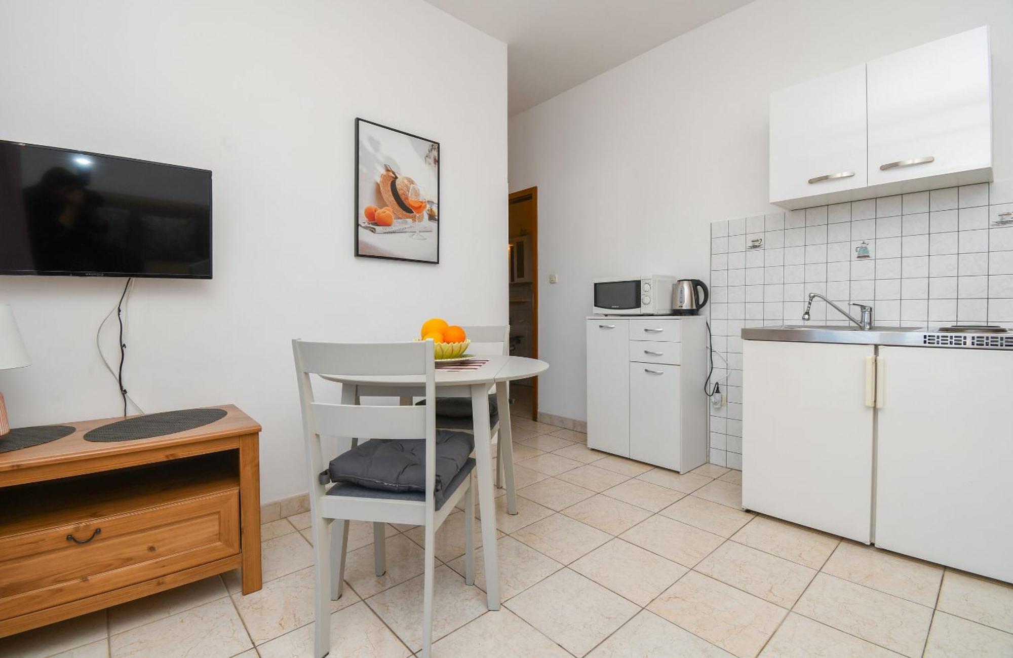 Apartments Biserka - 50 M From Beach Τρογκίρ Εξωτερικό φωτογραφία